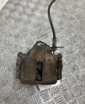 Volkswagen PASSAT B5 Front brake caliper 