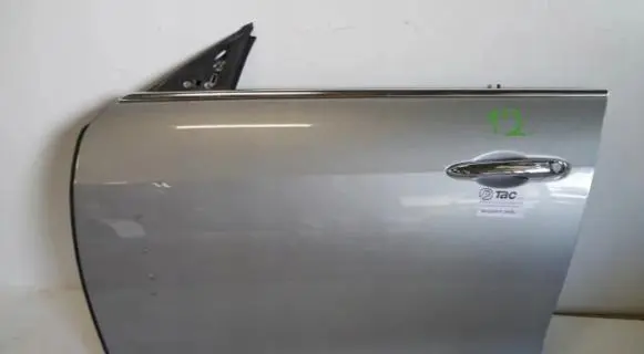 Maserati Ghibli Front door