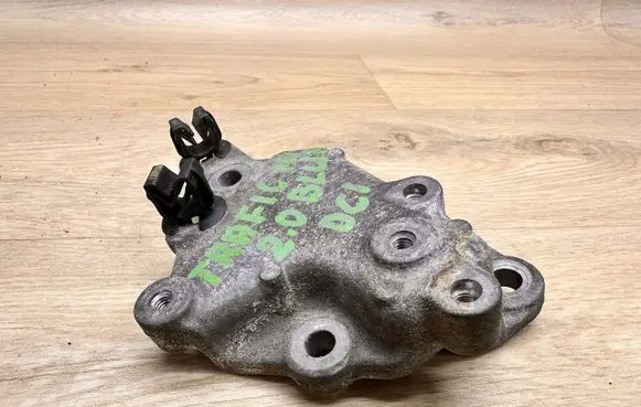 Renault Trafic III (X82) Engine mounting bracket 112365635R