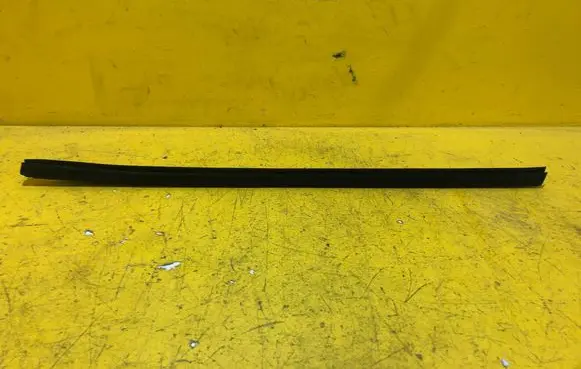 Audi A4 S4 B7 8E 8H Rubber seal rear door 8EO839479