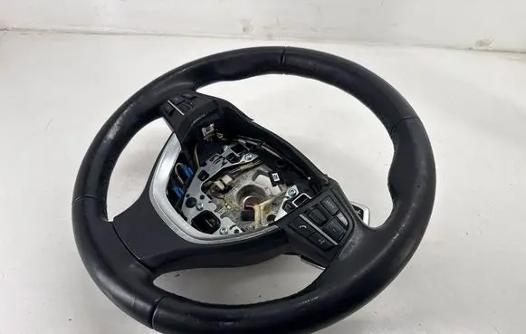 BMW 6 F06 Gran coupe Steering wheel 62465791 12B222CA0125Y 39791531