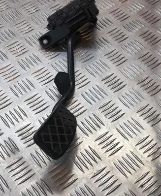 Audi A6 S6 C5 4B Accelerator throttle pedal 8E2721523