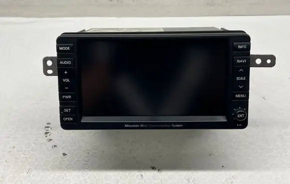 Mitsubishi Pajero Radio/CD/DVD/GPS head unit 8750A070