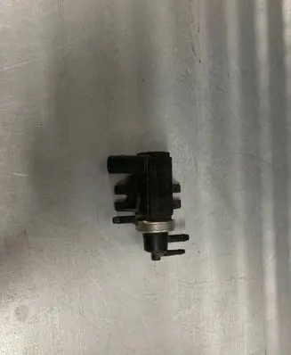 Volkswagen PASSAT B6 Turbo solenoid valve 1J0906627 72290320