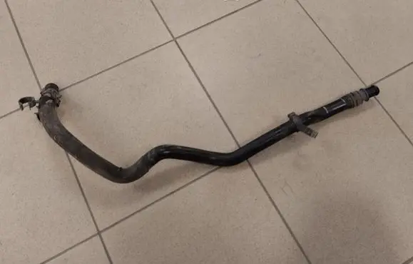 Land Rover Discovery 3 - LR3 Engine coolant pipe/hose