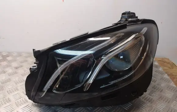 Mercedes-Benz E W213 Headlight/headlamp A2139068903