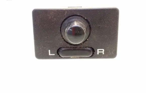 Subaru Impreza I Wing mirror switch
