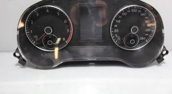 Volkswagen Jetta VI Speedometer (instrument cluster) 5C6920873