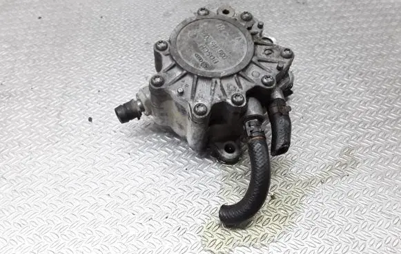 Volkswagen PASSAT B6 Vacuum pump 03G145209