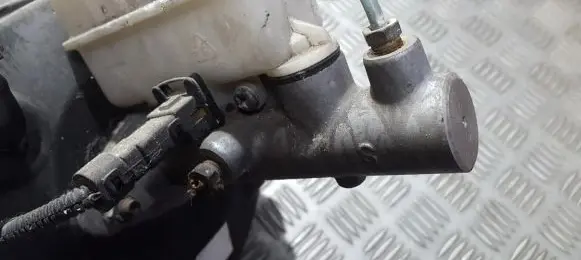 Hyundai Elantra Master brake cylinder bm1110533