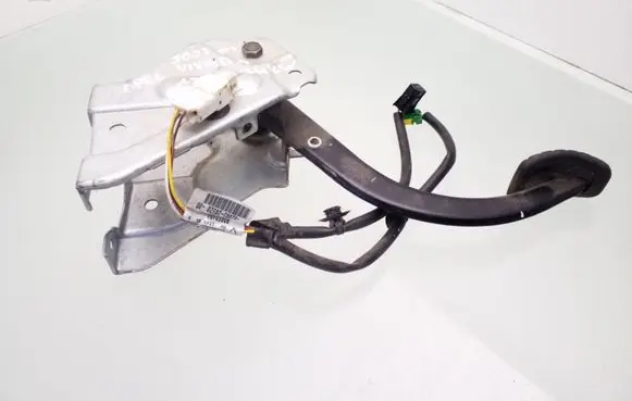 Opel Vivaro Brake pedal 8200320520 93852424