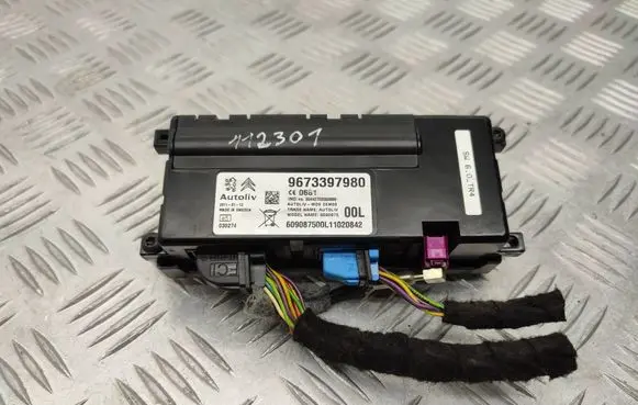 Citroen C5 Bluetooth control unit module 9673397980