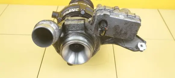 BMW 1 F20 F21 Turbo 8513122 N47D20C