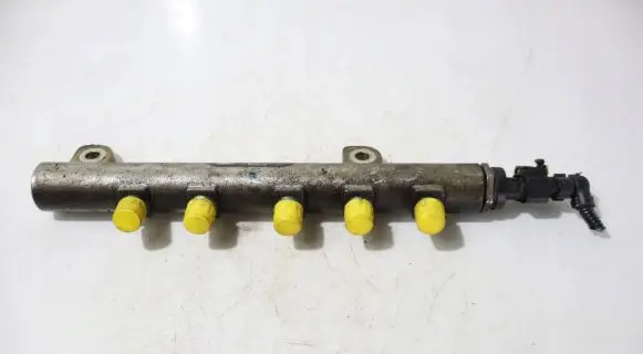 Opel Astra H Fuel main line pipe 0445214095