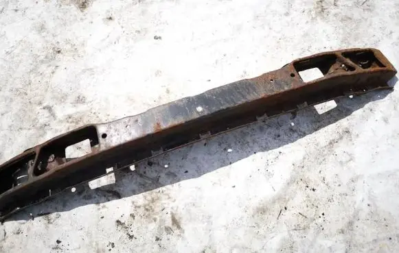 Volkswagen PASSAT B4 Front bumper cross member