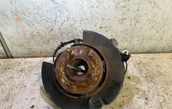 Dodge Charger Rear wheel hub