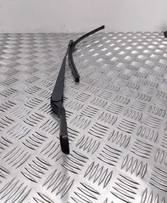 BMW X6 E71 Windshield/front glass wiper blade 178539