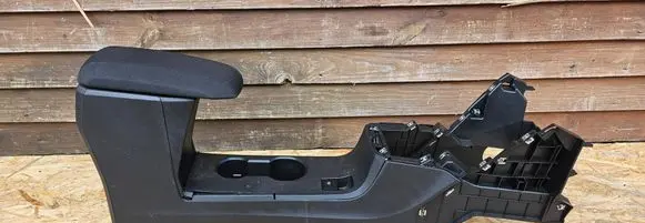 Dacia Sandero III Armrest 