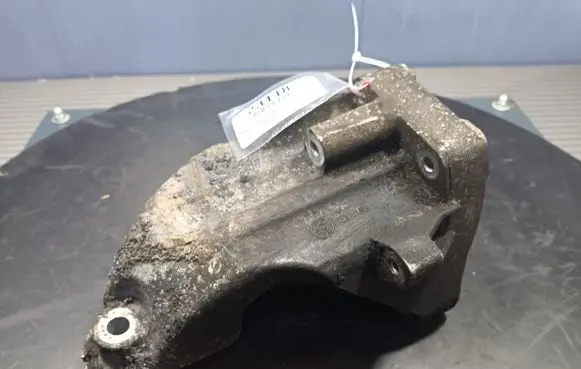 Mercedes-Benz Vito Viano W638 Engine mount vacuum valve 