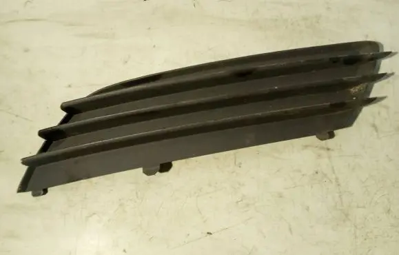 Opel Astra H Front bumper lower grill 13117250