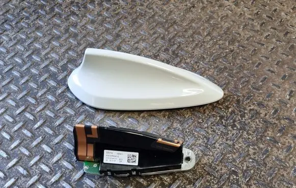 BMW 2 F44 Aerial GPS antenna 8794262 9364616