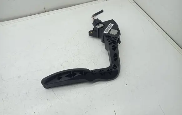 Renault Megane III Accelerator throttle pedal 180100009R