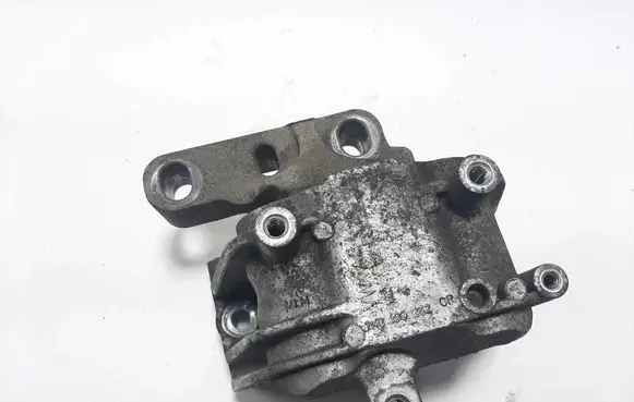 Volkswagen PASSAT B7 Engine mount bracket 1K0199262CR