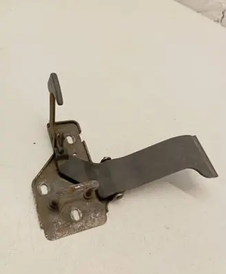 Volkswagen Transporter - Caravelle T5 Engine bonnet/hood lock/latch loop/hook 7E0823480