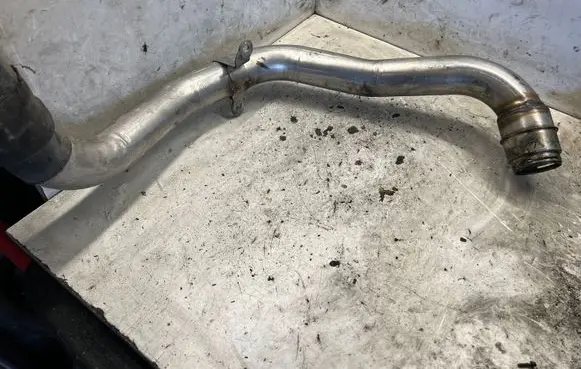 Renault Laguna III Intercooler hose/pipe 8200537135C