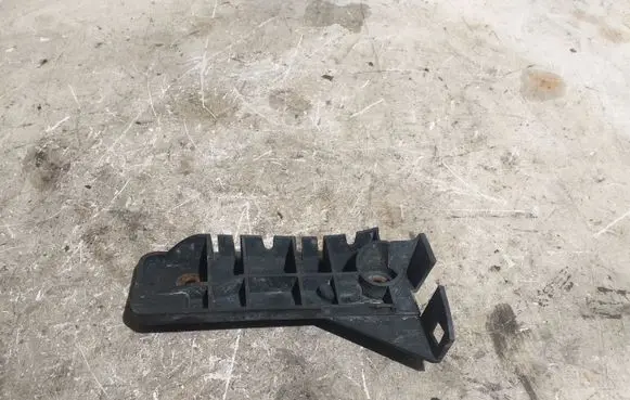 Audi A4 S4 B6 8E 8H Front bumper mounting bracket 8E0807283