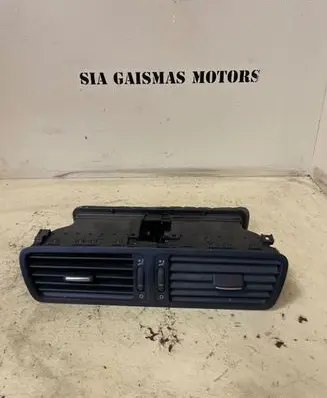 Volkswagen PASSAT B6 Dash center air vent grill 3c1819728