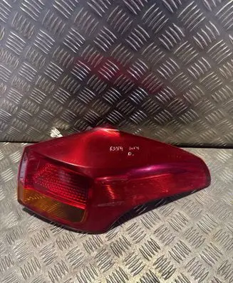 Toyota RAV 4 (XA40) Rear/tail lights