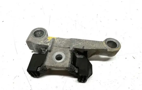 Nissan Qashqai Engine mounting bracket 11253JD21A