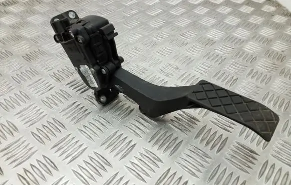Volkswagen Transporter - Caravelle T5 Accelerator throttle pedal 7H1721503