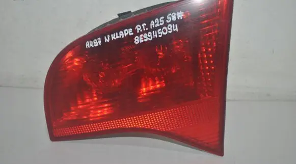Audi A4 S4 B7 8E 8H Tailgate rear/tail lights 8E9945094