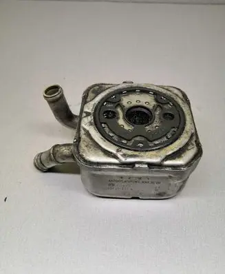 Audi A6 S6 C5 4B Engine oil radiator 059117021A
