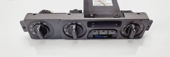 KIA Carnival Climate control unit 0K57A61190