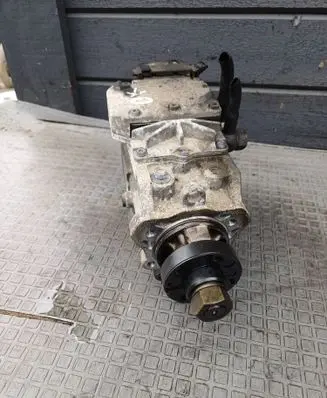 Opel Zafira A Fuel injection high pressure pump 0470504016 04705040A0