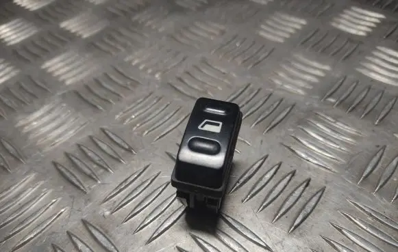 Citroen Xsara Picasso Electric window control switch 22681