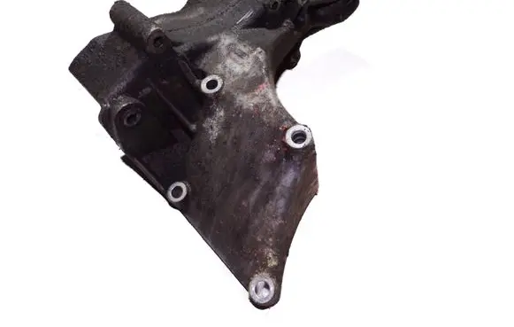 Volkswagen Multivan T4 Generator/alternator bracket 074145169F