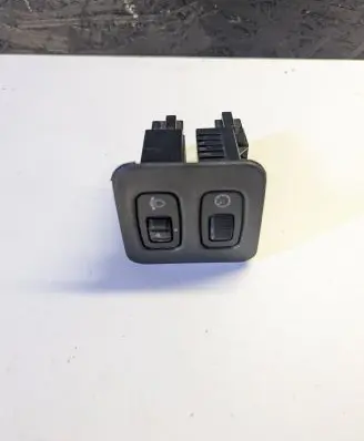 Mitsubishi Pajero Light switch