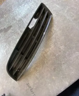 Volkswagen PASSAT B6 Front bumper lower grill 3C0853665