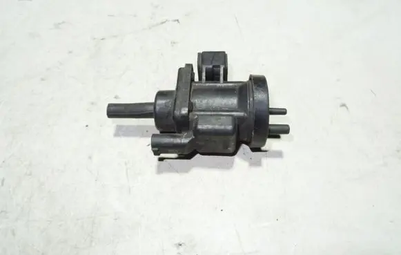 Mercedes-Benz Vito Viano W638 Turbo solenoid valve A0005450427