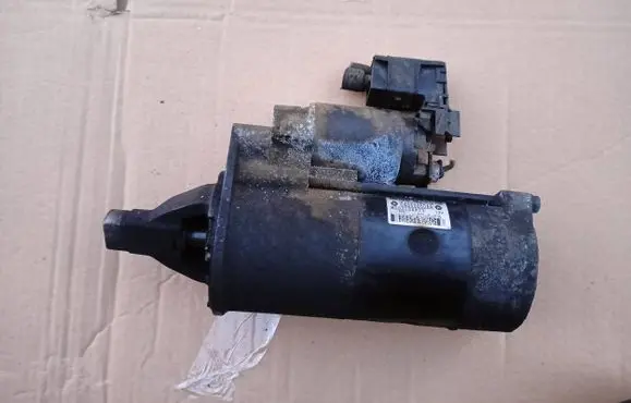 Chrysler Grand Voyager IV Starter motor M002T88971 04868860AA