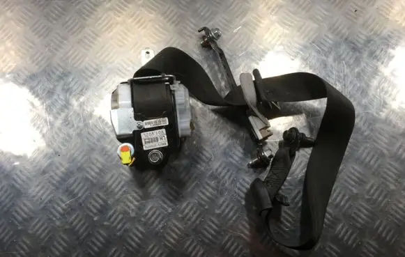 Hyundai i40 Front seatbelt 888103Z000 J0922A 141017A0116