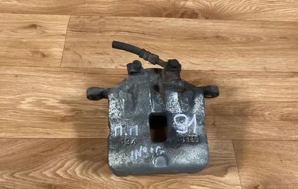 Opel Insignia A Front brake caliper