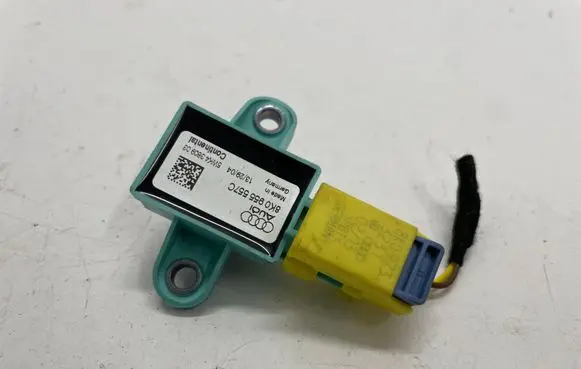 Audi A4 S4 B8 8K Airbag deployment crash/impact sensor 8K0955557C