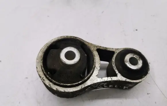 Engine mount bracket