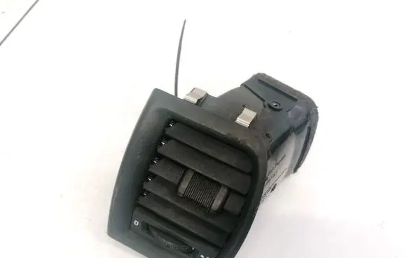 Skoda Fabia Mk2 (5J) Dash center air vent grill 5J0819701