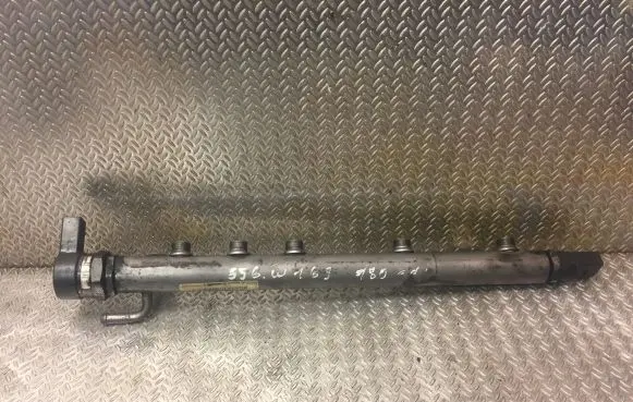 Mercedes-Benz A W169 Fuel main line pipe 6400701295 A6400701295